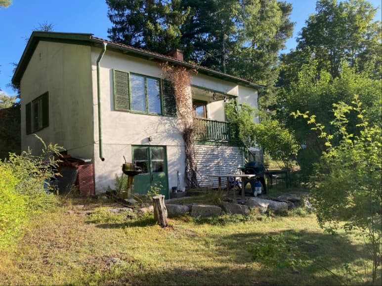 Hus på Djäknevägen 1A i Täby