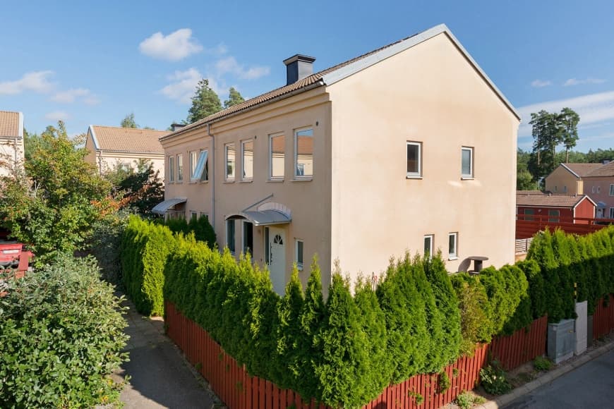 Radhus på Slånbärsvägen 7B i Sigtuna