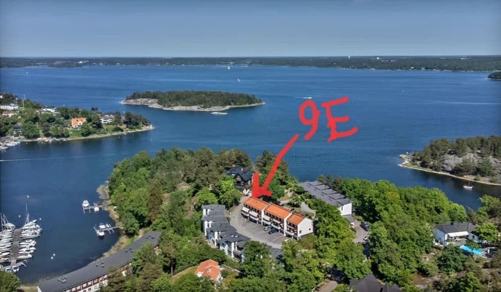Radhus på Saltsjövägen 9 i Saltsjöbaden