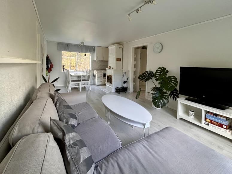 Hus på Ettans väg 19 i Färentuna