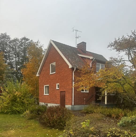 Hus på Agnesdalsgatan 16 i Hallstahammar