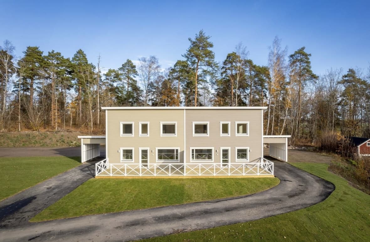 Hus på Stora Lövhulta 6-11 i Eskilstuna