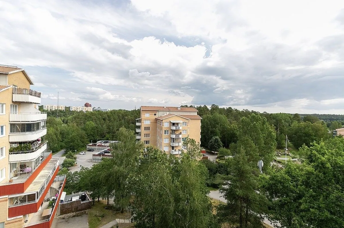Skarpbrunnavägen i Norsborg